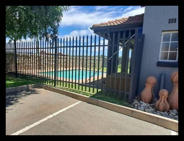 2 BEDROOM APARTMENT FOR SALE IN RYNFIELD